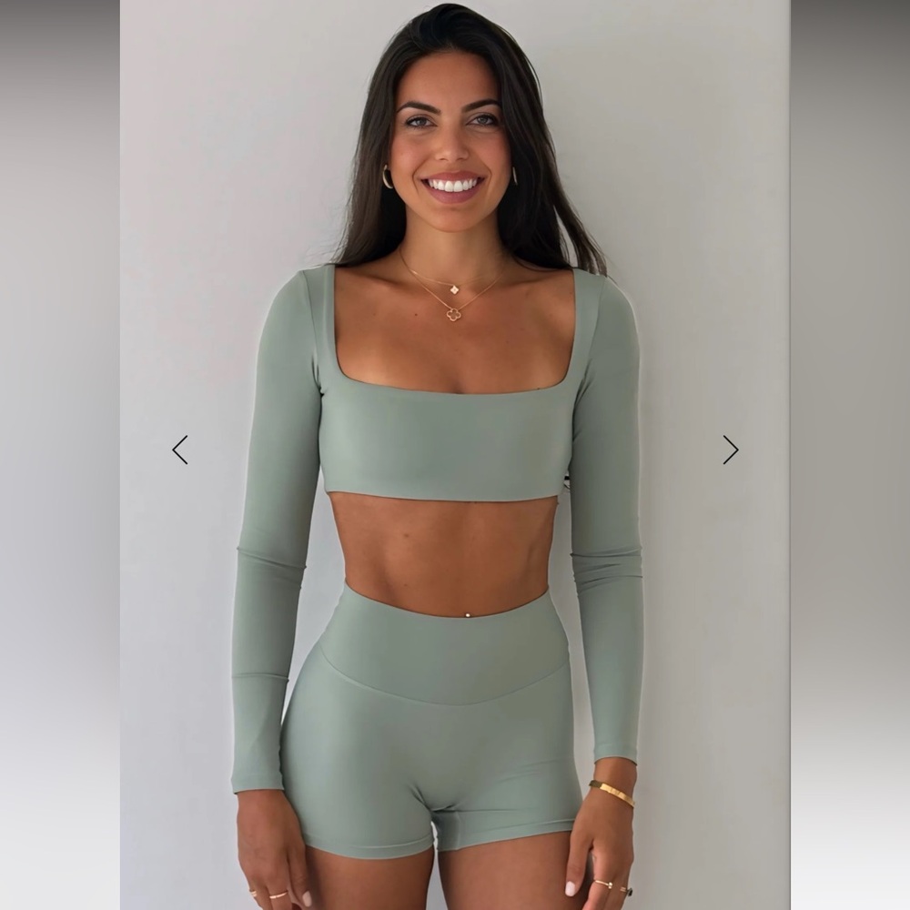 WRE LONDON- ELEVATE LONG SLEEVE CROP